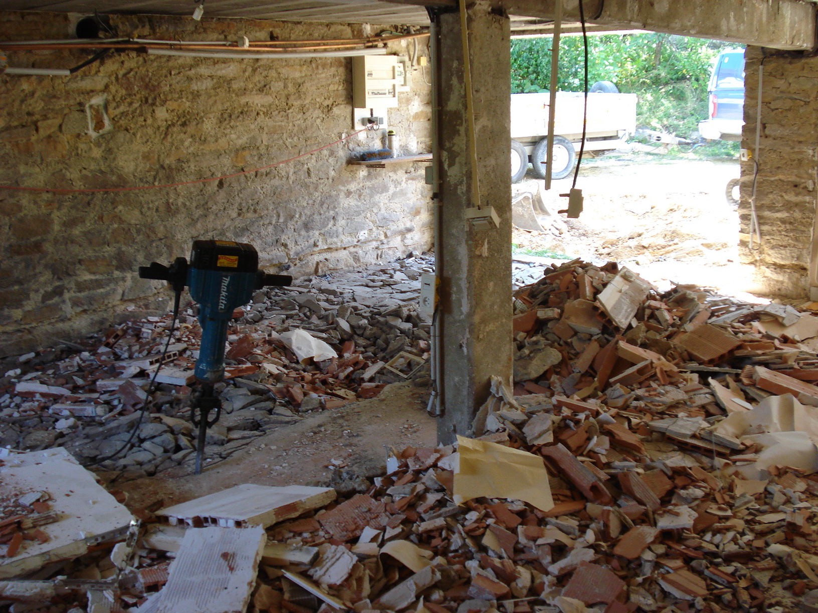 Démolition à Pujols-sur-Ciron